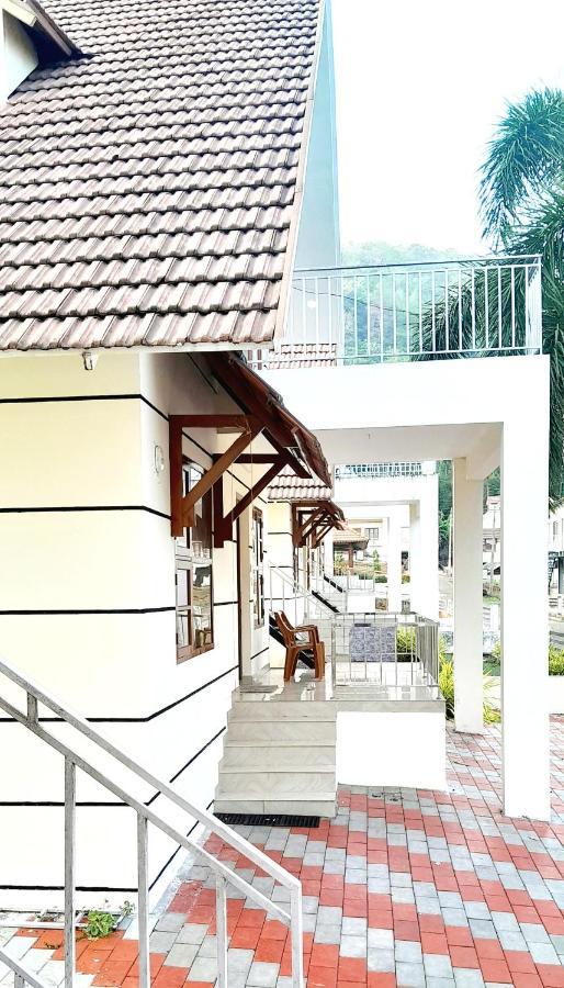 Skyview Villa 아티라팔리 외부 사진